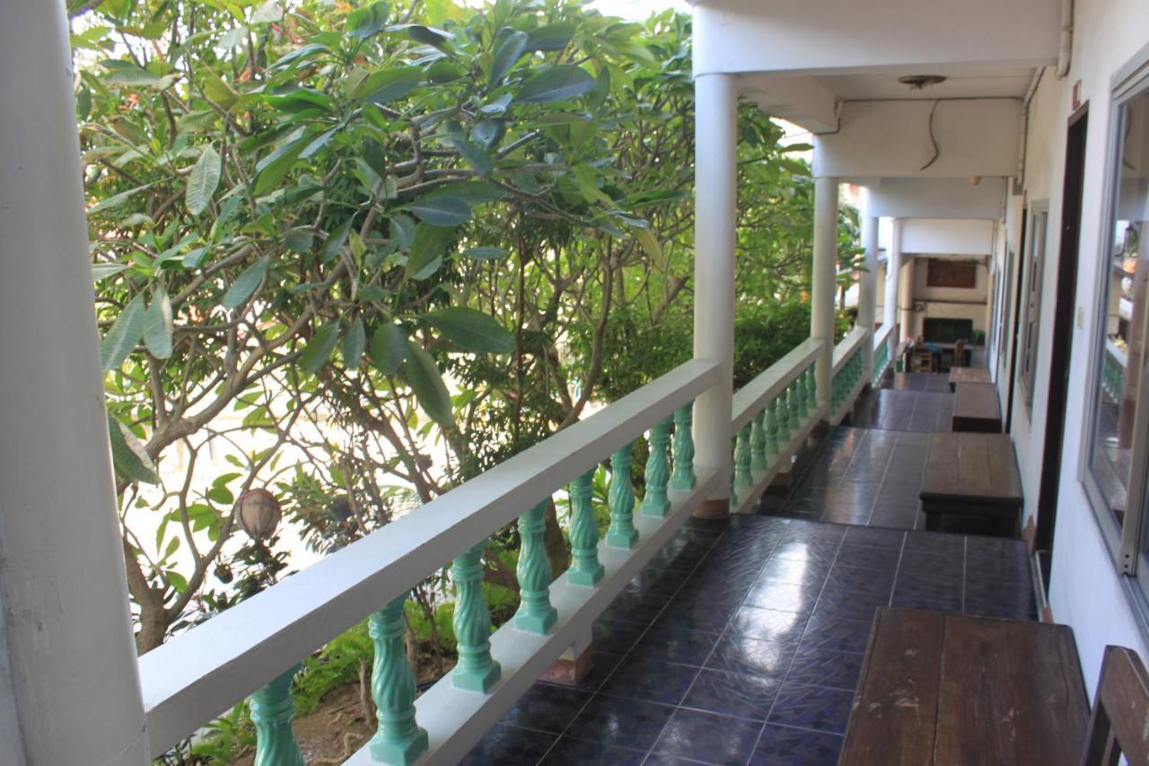 Baan Talay Guesthouse Haad Rin Exterior photo